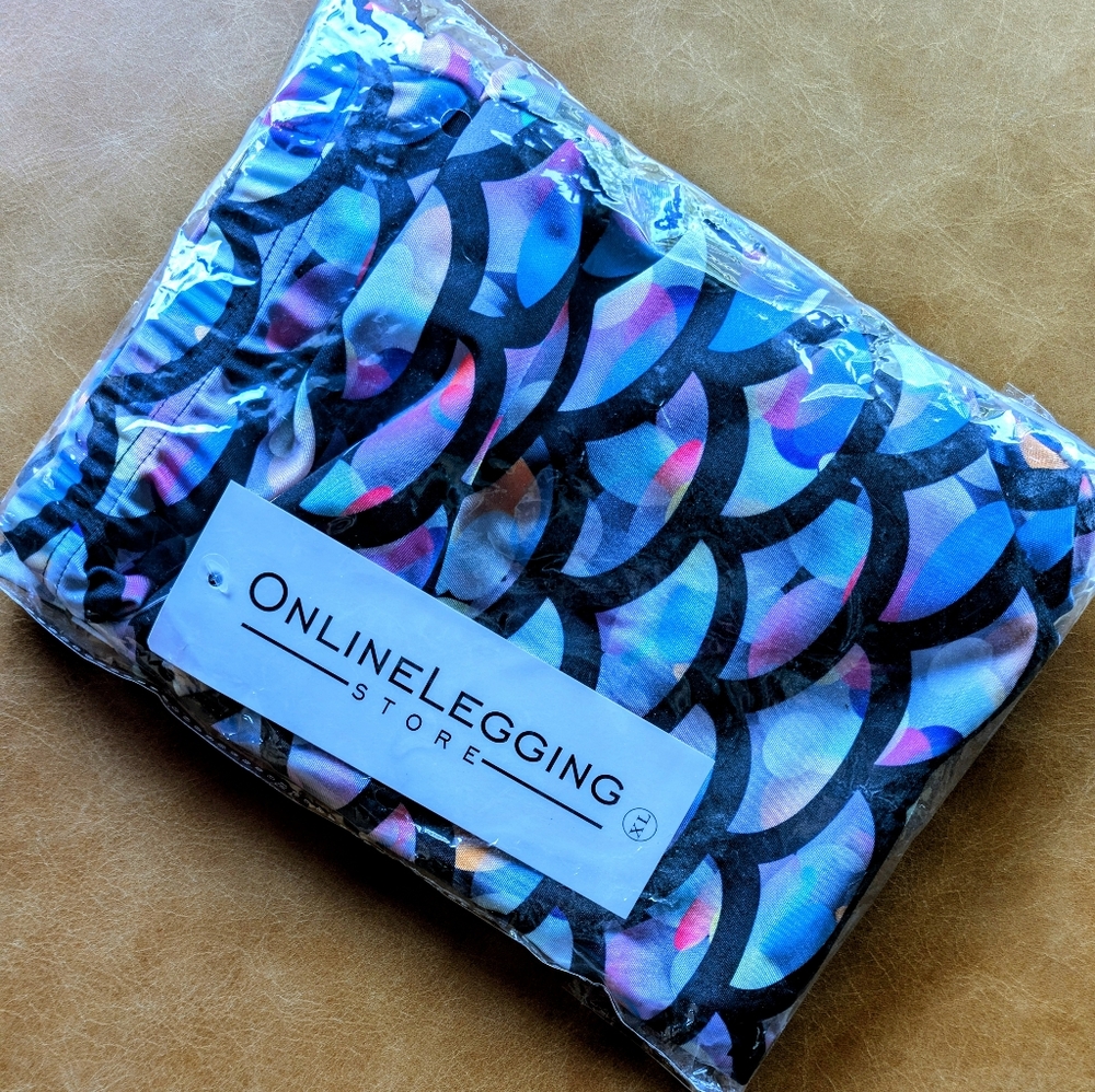 Mermaid Fish Scale Leggings by ONLINE LEGGING STORE - XL - NWT - Picture 9 of 9